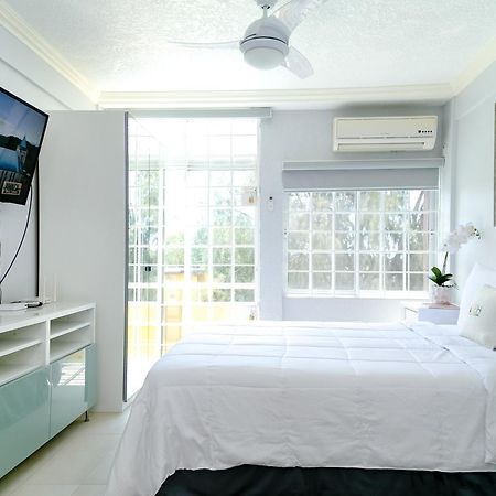 Choose To Be Happy At Seymour # 9 And #16 - Studio Apartments 金斯敦 外观 照片